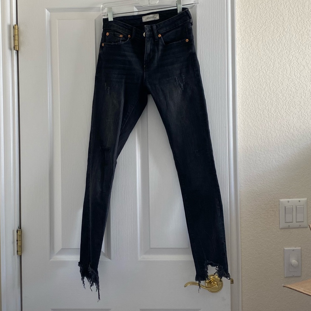 Zara Women Jeans Black and Distressed